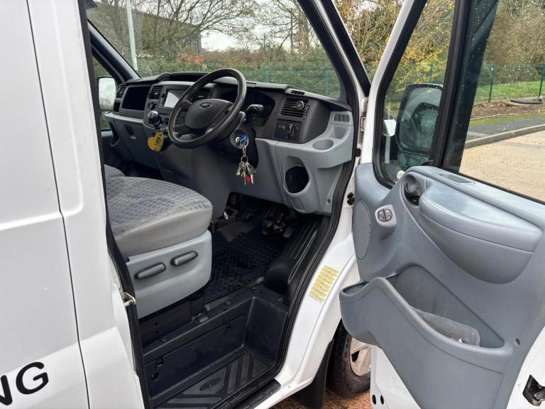 2012 Ford Transit Medium Roof Van TDCi 100ps PANEL VAN Diesel Manual