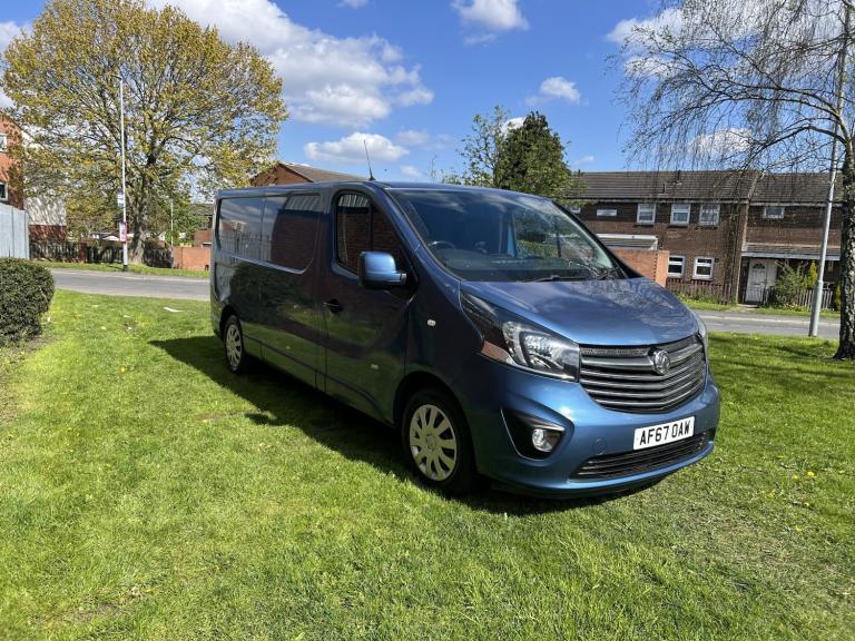 VAUXHALL VIVARO 1.6 CDTi 2900 BiTurbo Sportive 2017