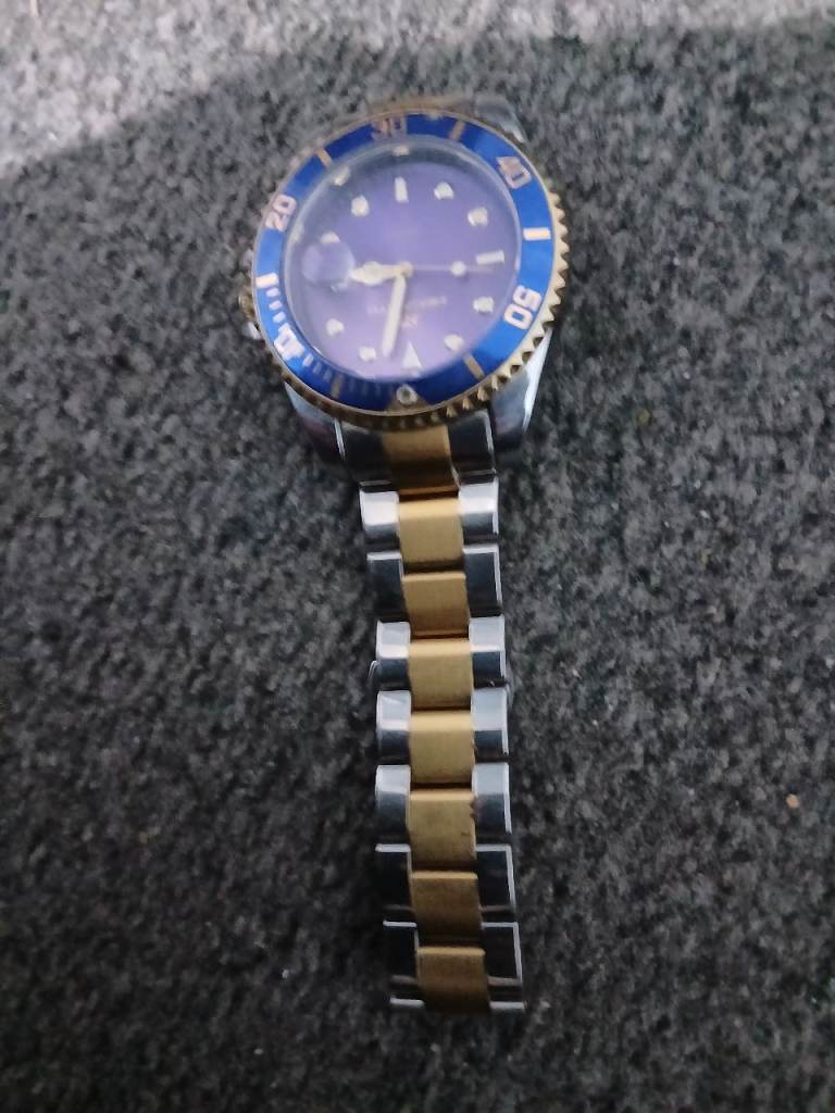 Mens stainless steel watch 