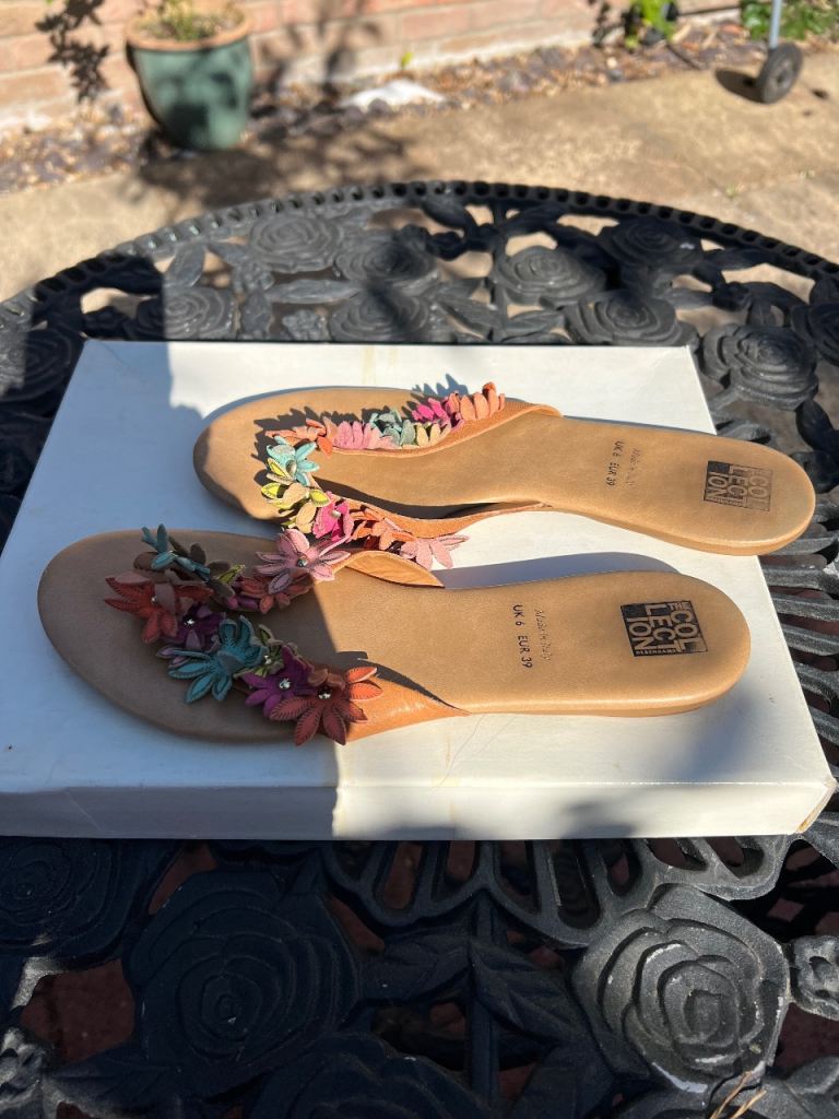 COLLECTION Floral Sandals UK Size 6– Good Condition