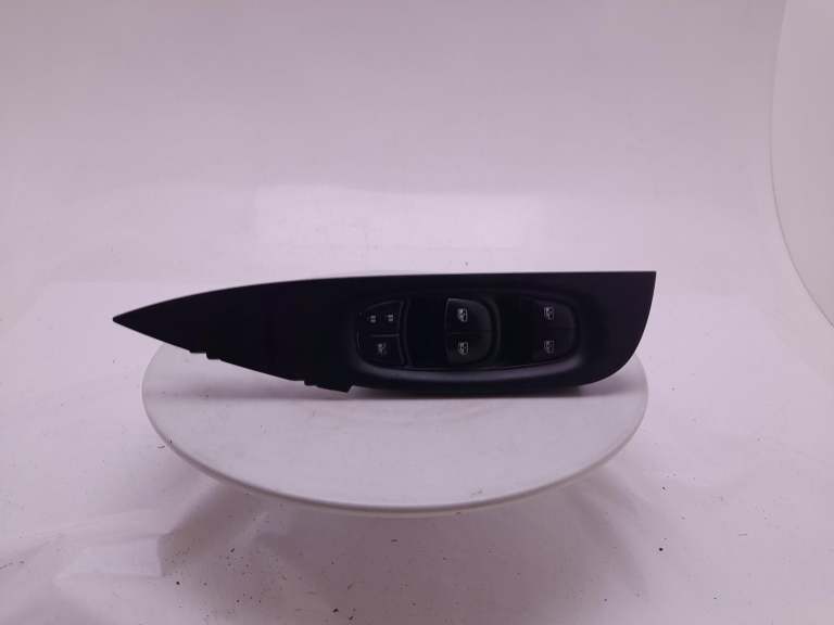 Nissan Qashqai Electric Window Switch 2014-2021 5 Door Hatchback