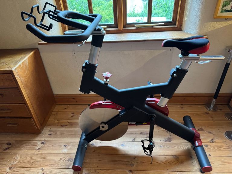 Spin bike Sole SB700