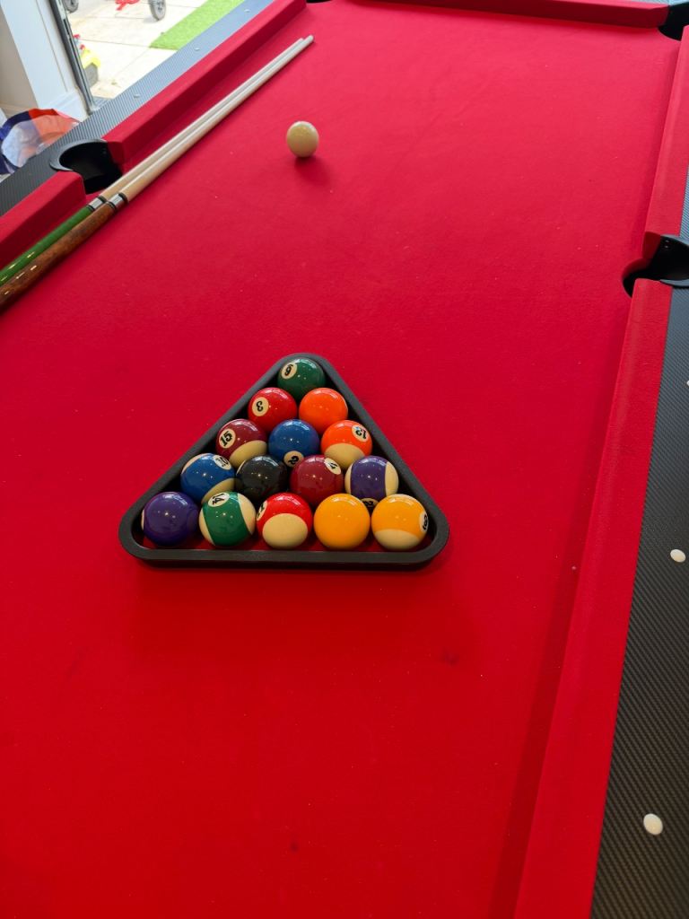 Pool Table, Air Hockey & Table Tennis Table 3in1 Excellent Condition