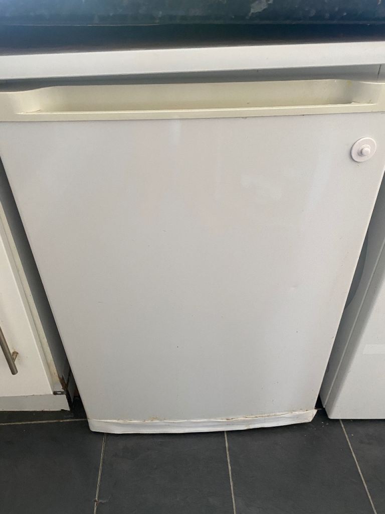 Free White Under Counter Fridge – fully working