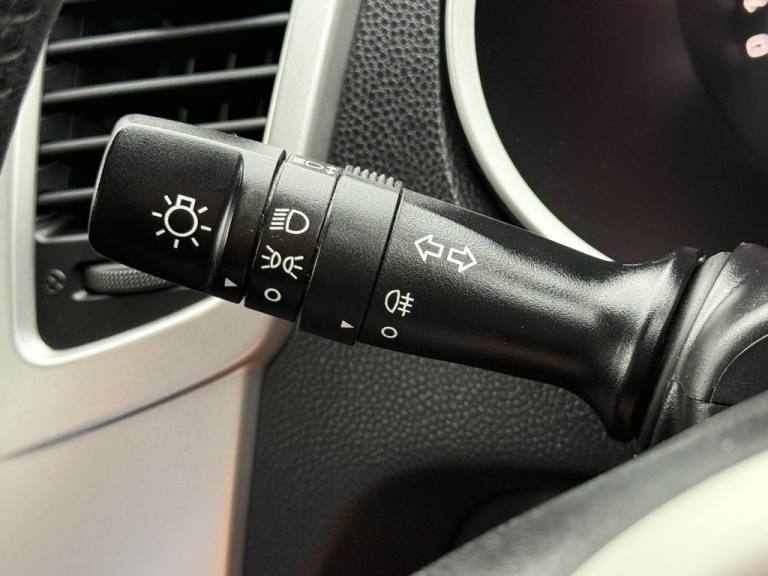 2013 Kia Venga 1.6 2 MPV 5dr Petrol Auto Euro 5 (123 bhp) MPV Petrol Automatic