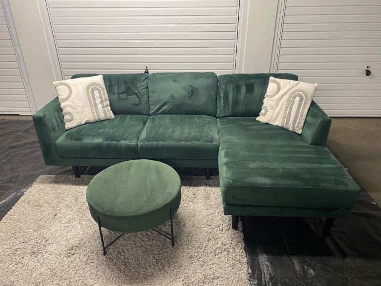 🛋️ FREE | Emerald Green L-Shape Sofa with Matching Footstool | Delivery Available