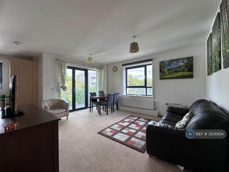 1 bedroom in Lawrence Court, London, W3 (#3030154)