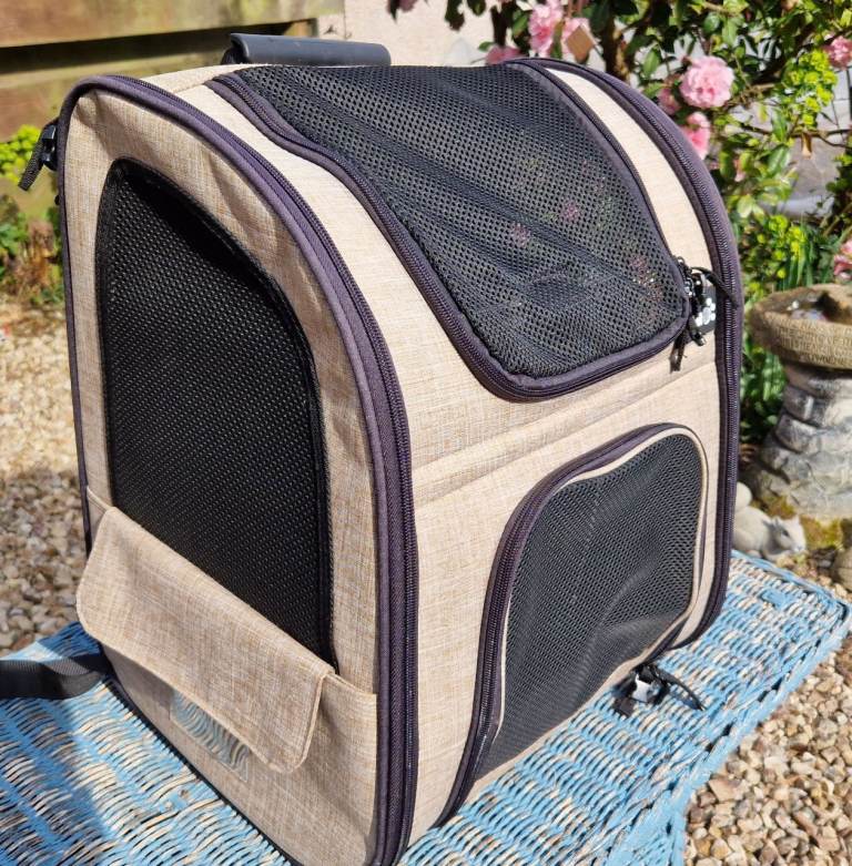 🐾 Expandable Pet Backpack – Extra Space for Happy Travels 🐾