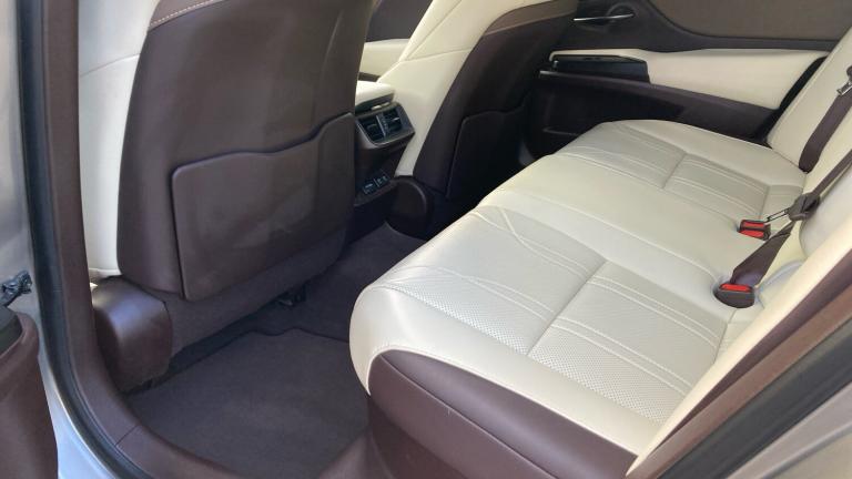 2020 Lexus ES 300h 2.5 4dr CVT SALOON PETROL/ELECTRIC Automatic