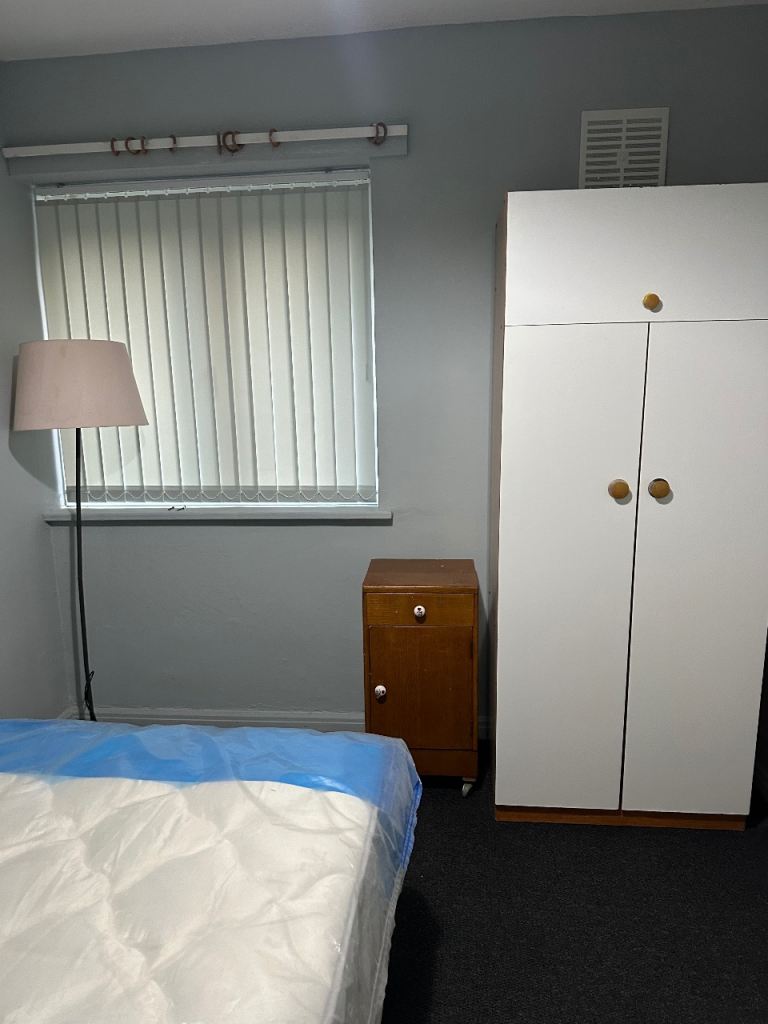 2 Bedroom Flat | HMO | Must be on UC