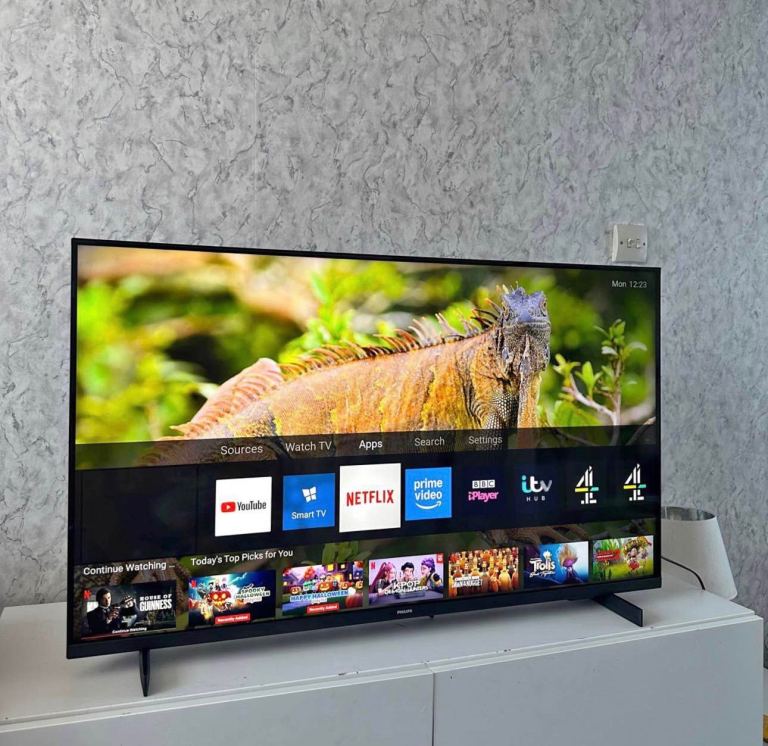 Philips 43” 4K Smart Wifi Ultra Hd led tv  Excellent condition