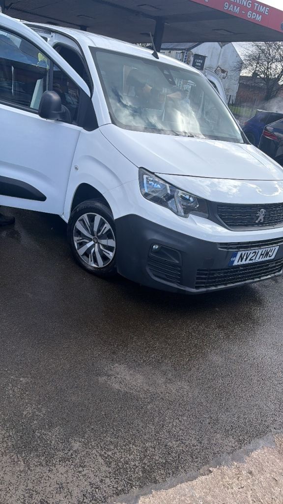 Peugeot partner crew van for swaps