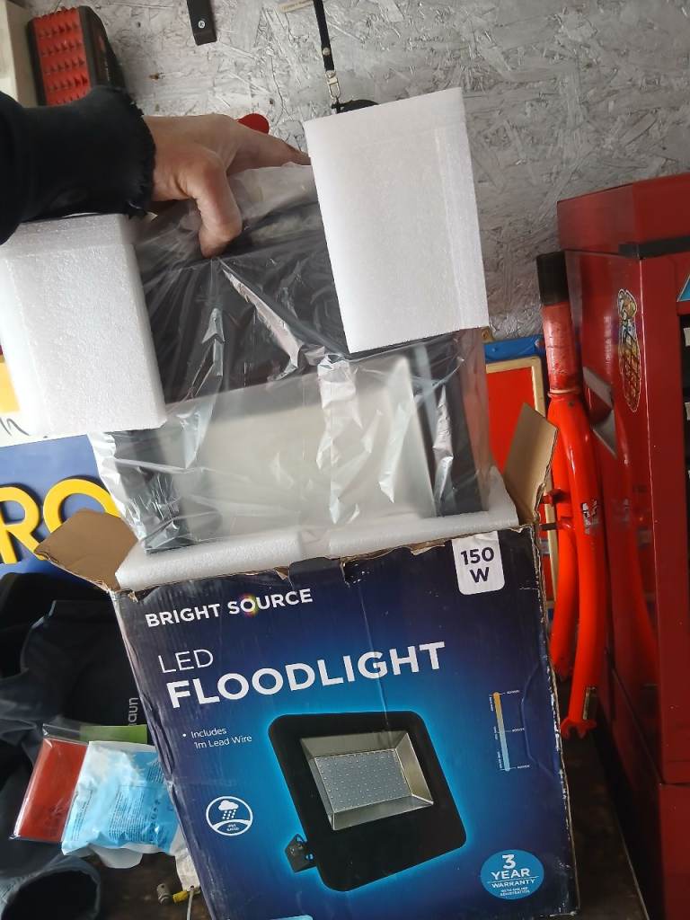 Flood light