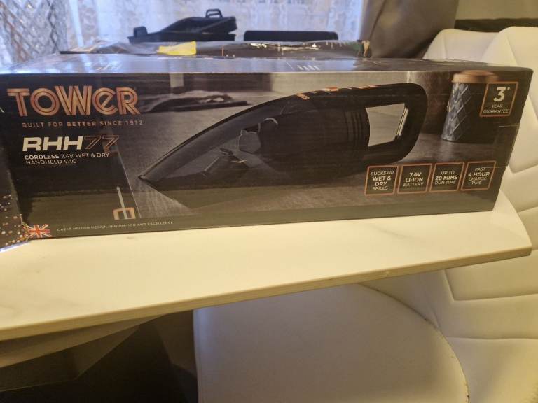 Cordless wet and dry vac