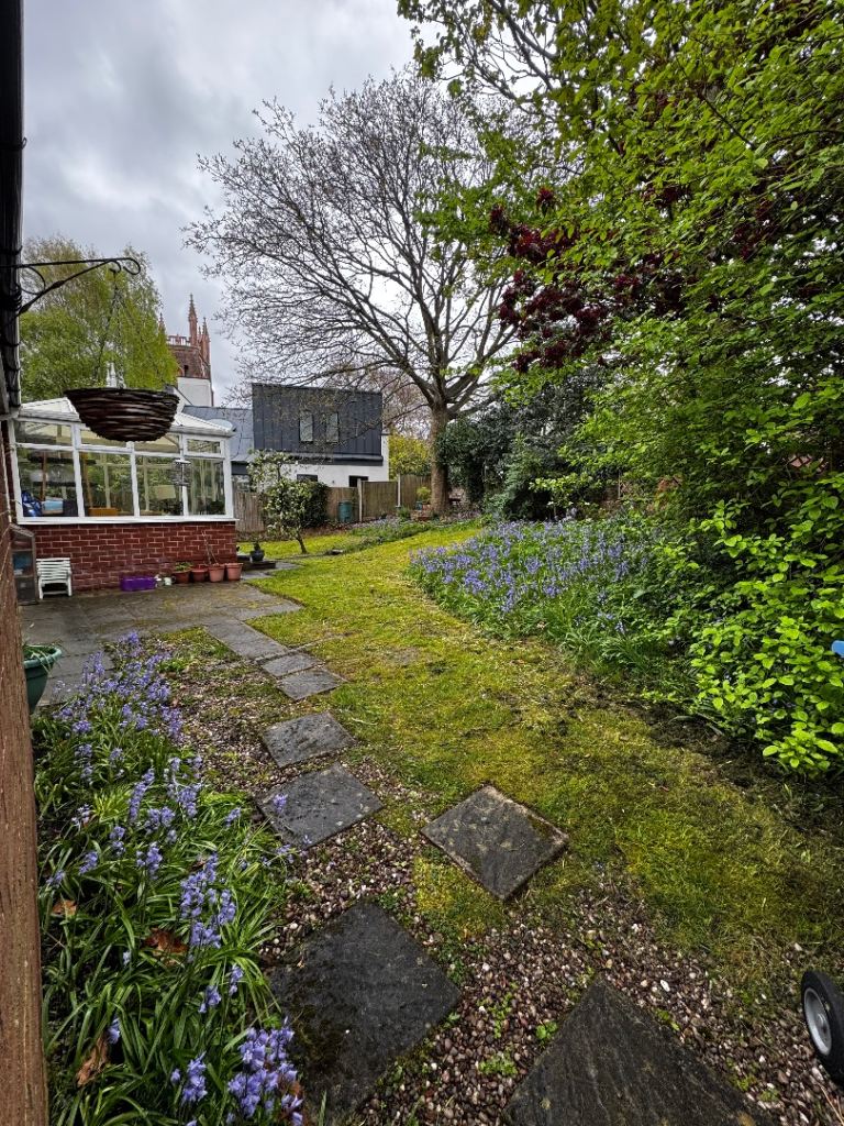 Gardener & Garden Maintenance | Grass Cutting Hedge Trimming Garden Clearance Garden Design