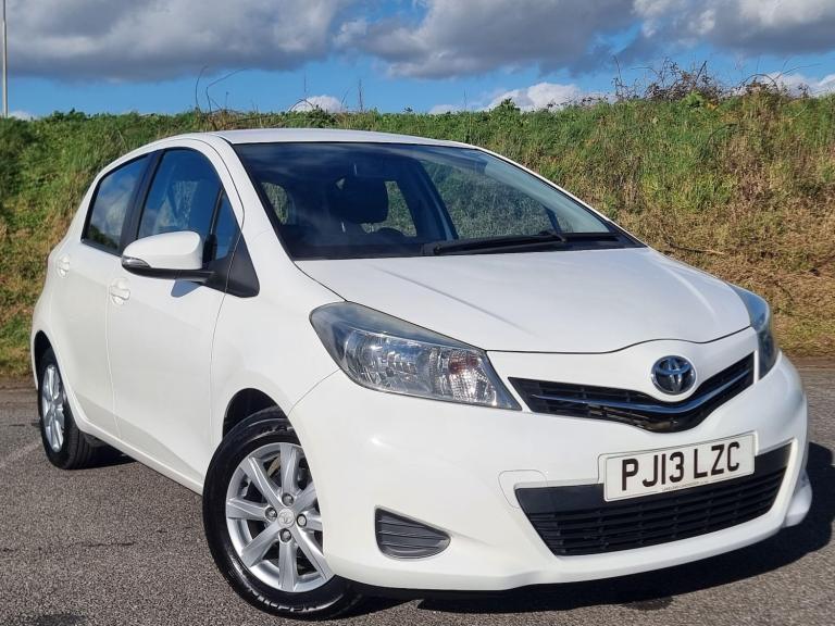 2013 Toyota Yaris 1.33 Dual VVT-i TR Hatchback 5dr Petrol Multidrive S Euro 5 (101 ps) HATCHBACK ...