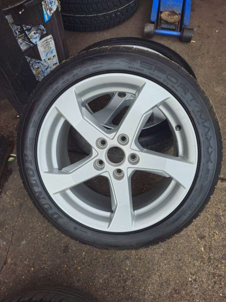 Genuine Audi wheels with fresh Dunlop tyres 17" 
