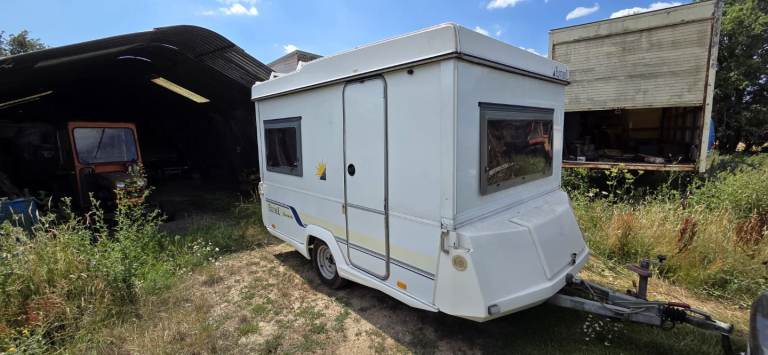 Esterel folding caravan 2001
