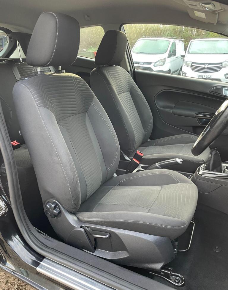 2014 Ford Fiesta 1.25 Zetec Hatchback 3dr Petrol Manual Euro 5 (82 ps) HATCHBACK Petrol Manual