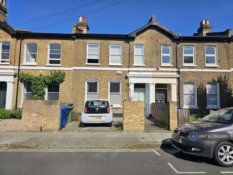 4 bedroom house in Montpelier Road, London, SE15 (4 bed) (#2943280)