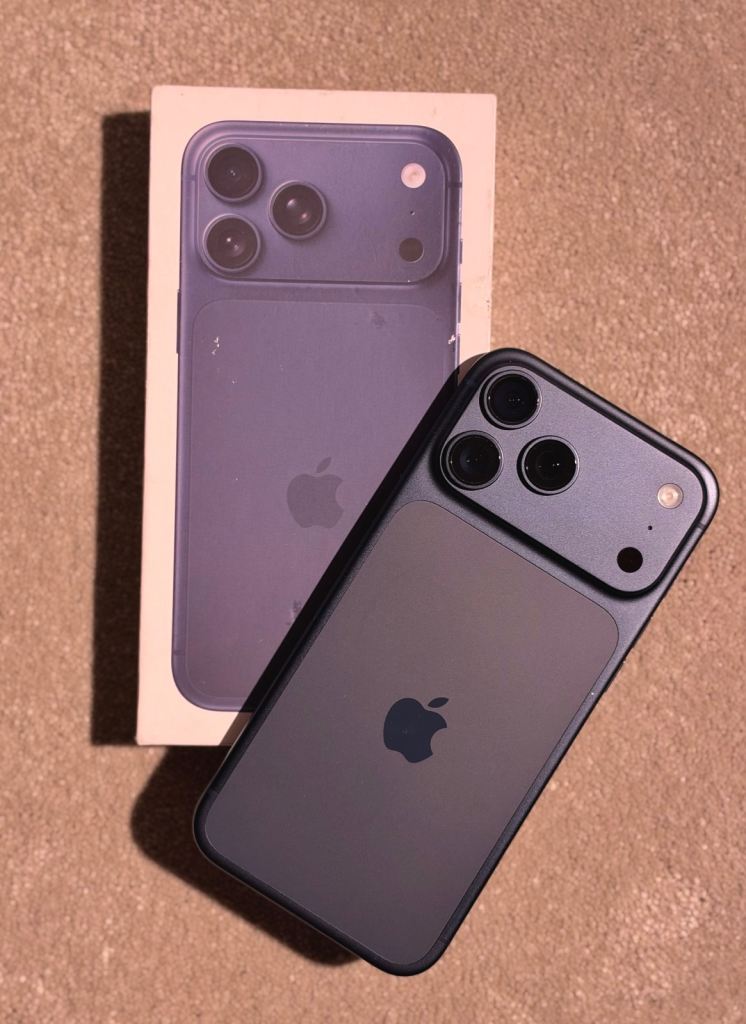 iPhone 17 Pro Max 512GB – Blue – Excellent Condition – AppleCare+