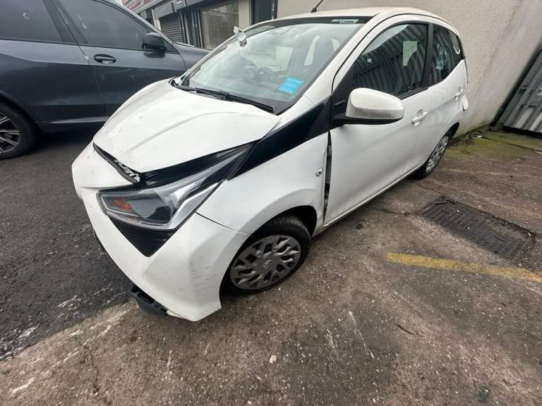 2021 TOYOTA AYGO 1.0 VVT-I X-PLAY TSS 5DR BREAKING FOR PARTS !!!