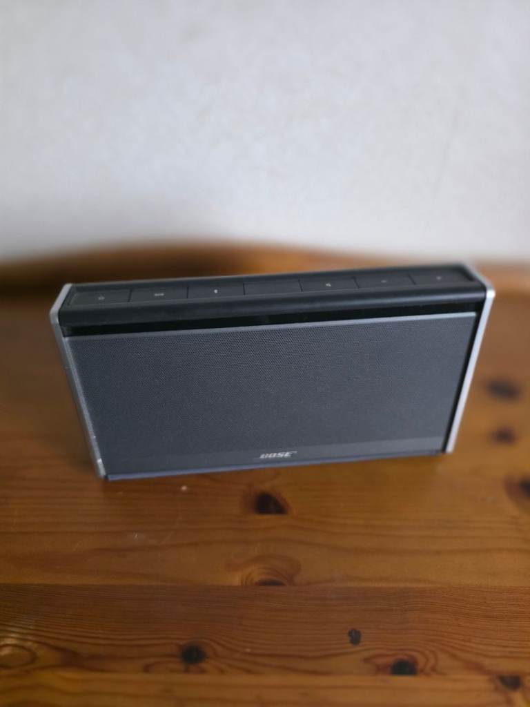 BOSE SOUNDLINK BLUETOOTH SPEAKER