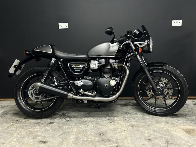 2018 68-PLATE TRIUMPH STREET CUP 900 11,277 MILES ** FSH ** DATATOOL ALARM **