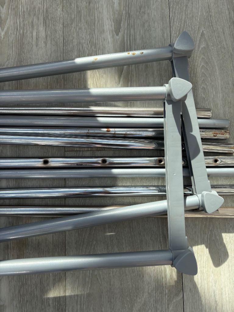 Free Clothes Rail (dismantled)