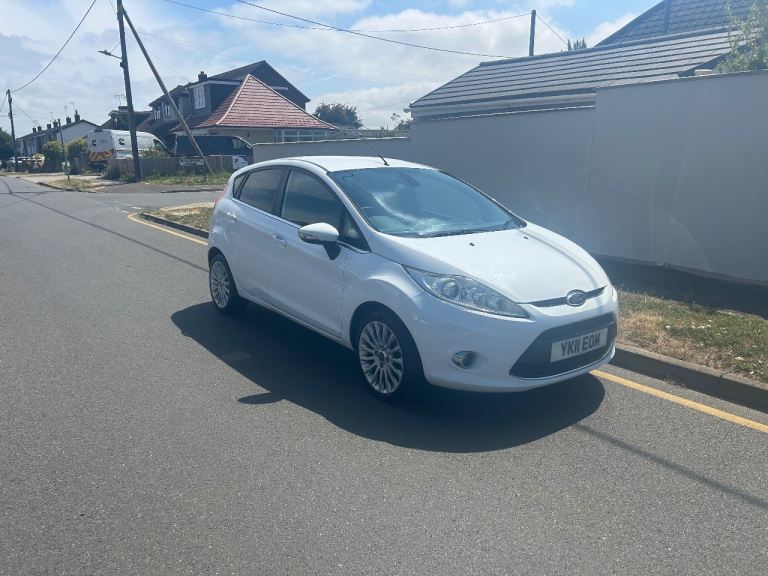 Ford, FIESTA, Hatchback, 2011, Manual, 1388 (cc), 5 doors