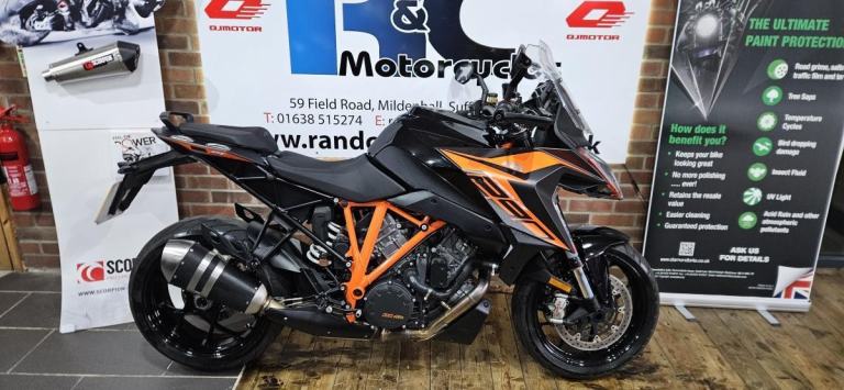 2021 KTM 1290 SUPERDUKE GT 