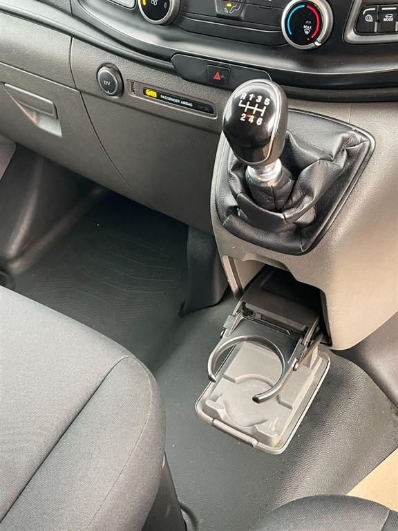 2020 Ford Transit Custom 2.0 300 EcoBlue Leader L2 H1 Euro 6 (s/s) 5dr Panel Van Diesel Manual