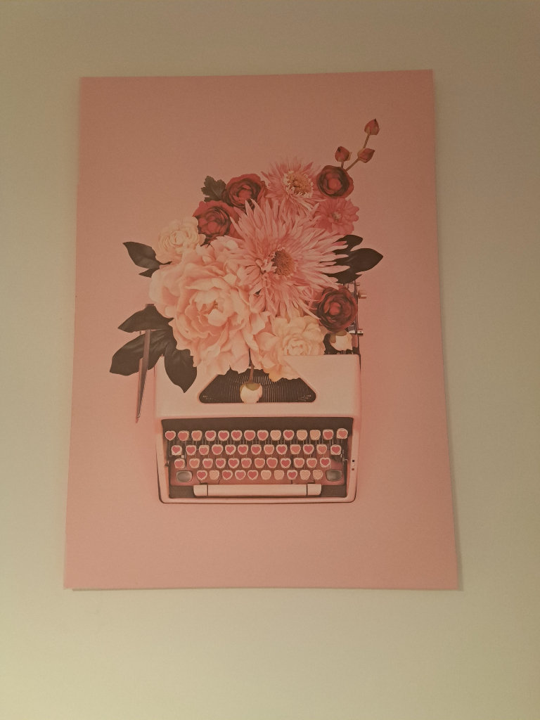 Canvas pink typewriter