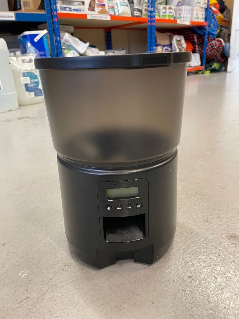 Timed Pet Feeder