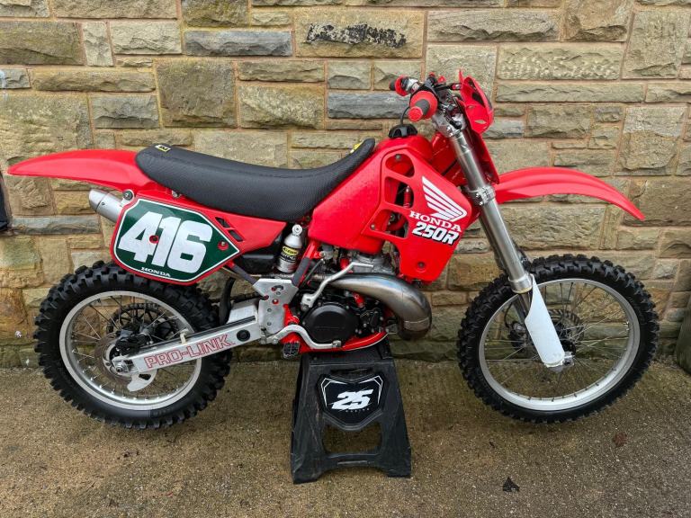 HONDA CR 250 1989 MODEL.    25 RACING STORE 