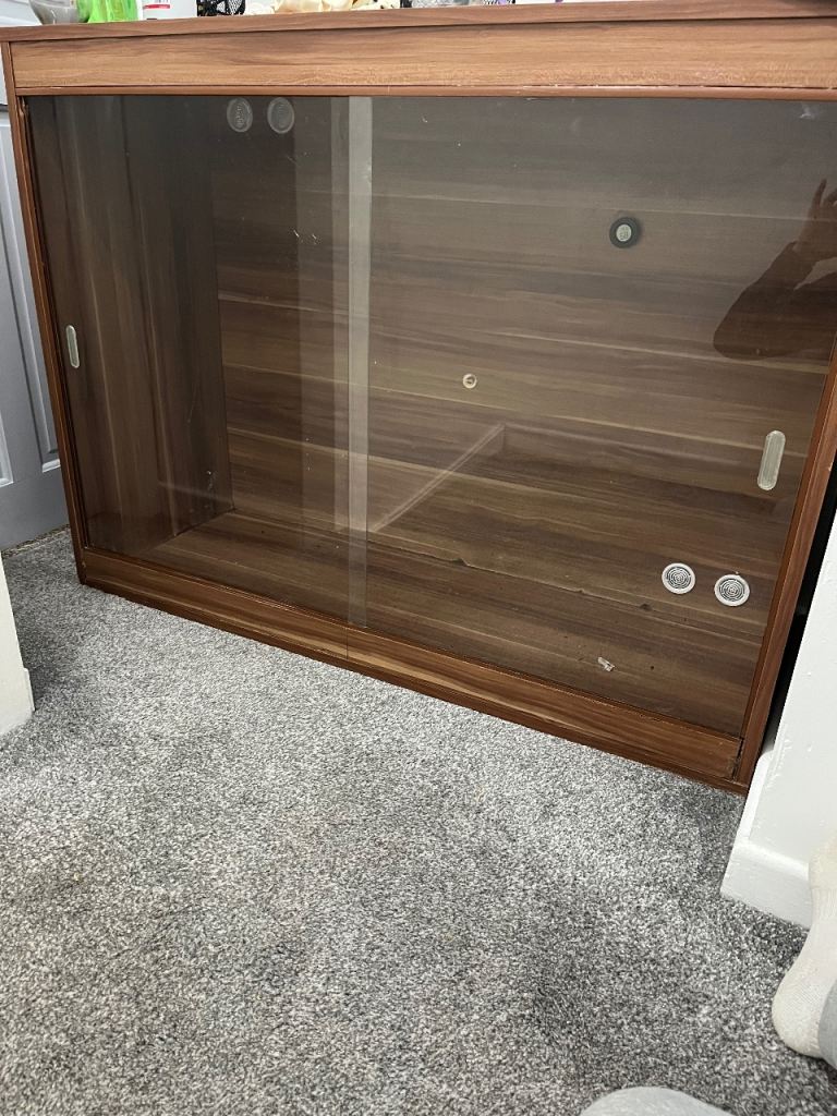Reptile snake vivarium tank 