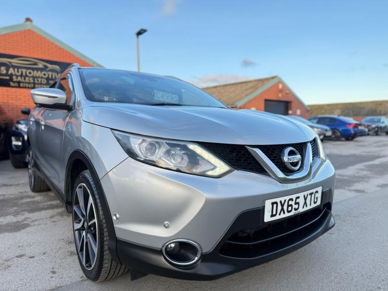 2015 Nissan Qashqai 1.2 DiG-T Tekna 5dr HATCHBACK Petrol Manual