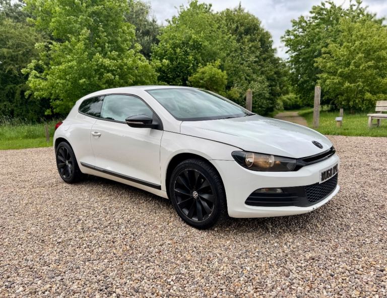 Volkswagen Scirocco 2.0 TDI 140 6 Speed 