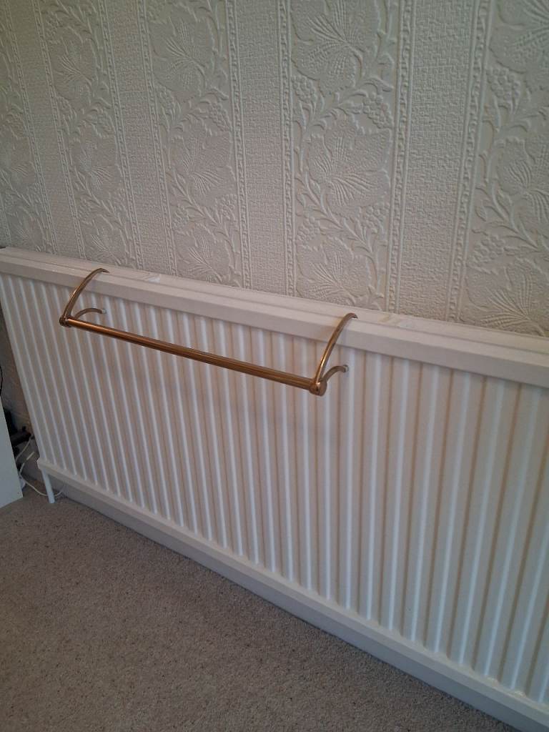 Towel rail 21 inches long