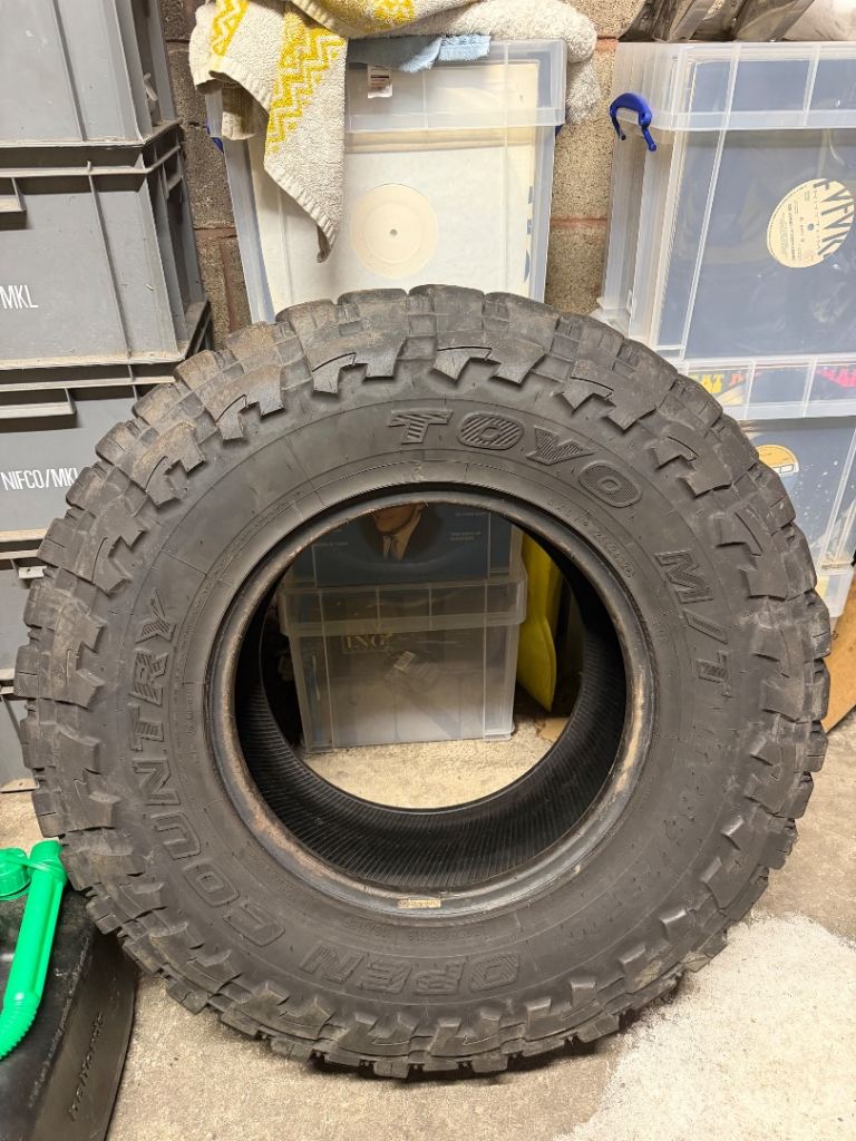 Toyo open country 285/75/16 really good tread on 