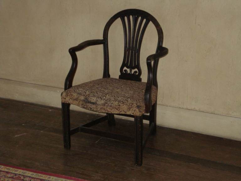 ORIGINAL ANTIQUE 18TH C GEORGIAN MAHOGANY CARVER OR ARMCHAIR  CHAIR STYLE OF HEPPLEWHITE