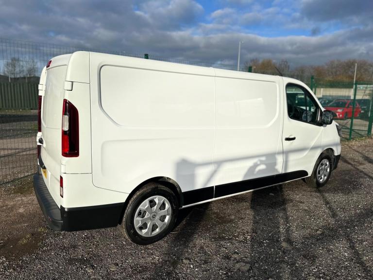 2023 Renault Trafic LL30 Blue dCi 130 Business+ Van PANEL VAN DIESEL Manual