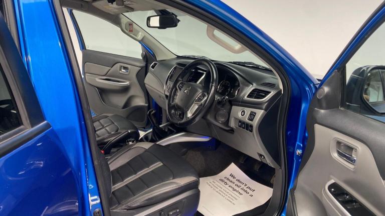 2019 Mitsubishi L200 2.4 DI-D DC Barbarian 4WD Euro 6 4dr PICK UP Diesel Manual