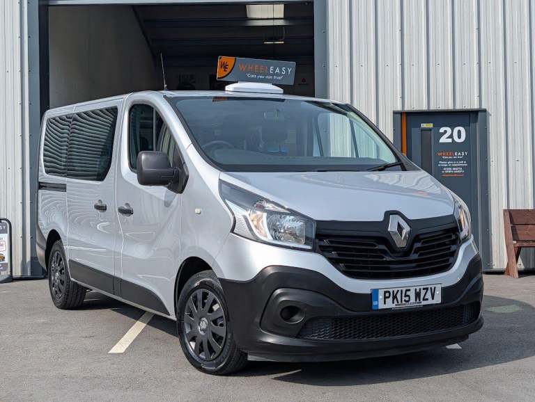 2015 Renault Trafic SL27dCi 115 Business 9 Seater MPV DIESEL Manual