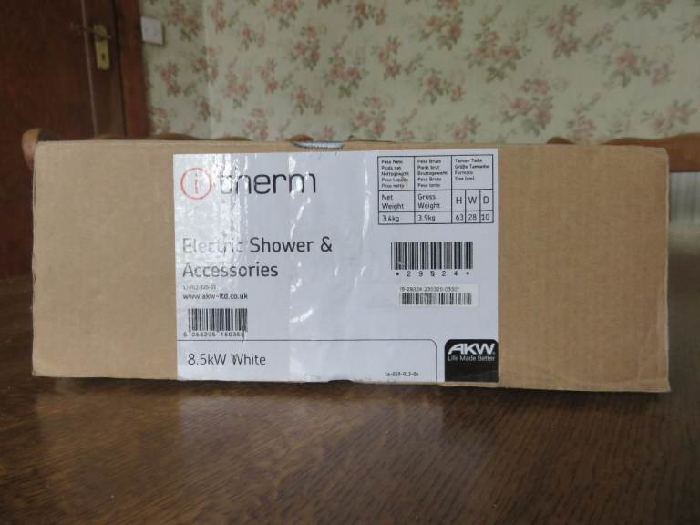 AKW Thermostatic Electric Shower 8.5Kw White 29024