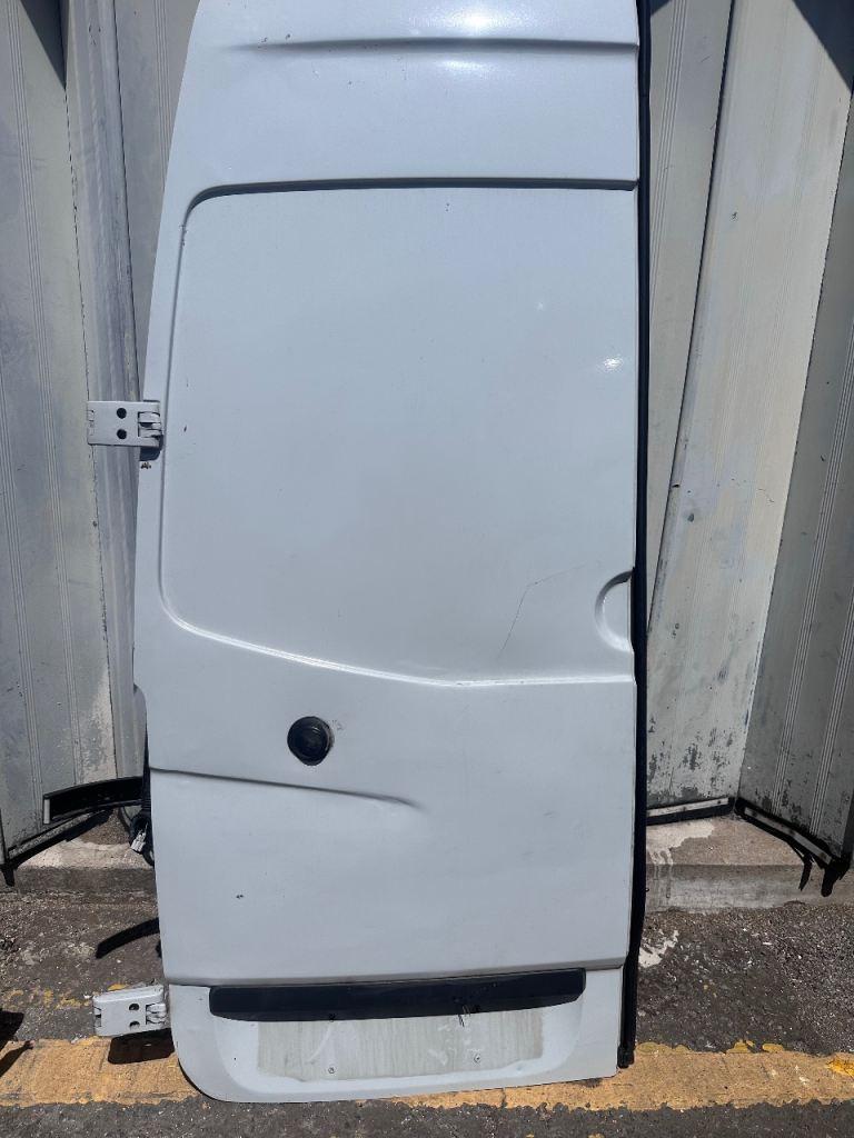 Vw crafter/Merc sprinter rear door left