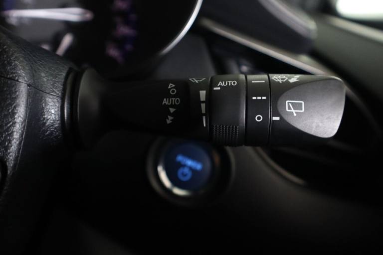 2022 Toyota C-HR 1.8 VVT-h Design CVT Euro 6 (s/s) 5dr HATCHBACK PETROL/ELECTRIC Automatic