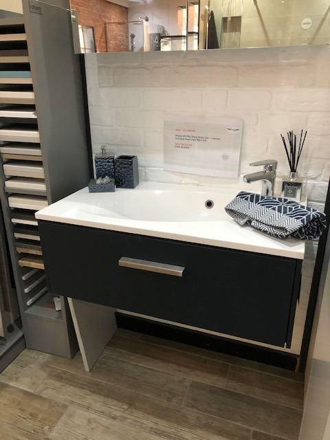 800 Bathroom Vanity Unit Wall Hung Ex Display Blue