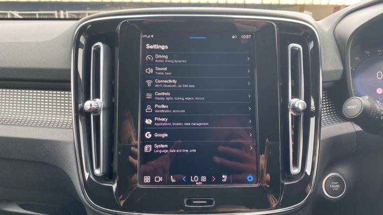 2024 Volvo XC40 2.0 B4P Plus Dark 5dr Auto Petrol Estate Estate Petrol Automatic