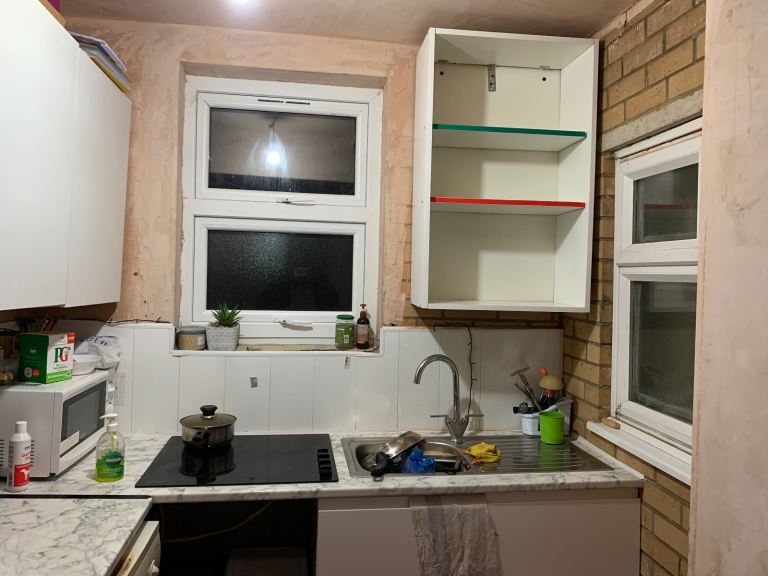 Mini studio flat to let 